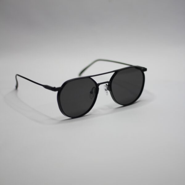 Metal Sunglassess for Men Uv 400 Black body Black glass